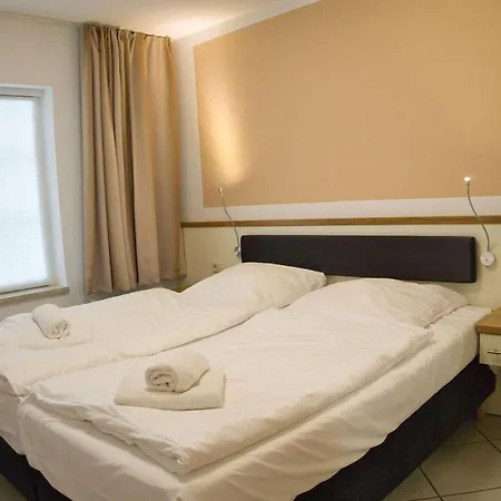 FeWo mit Meerblick, gratis Nutzung vom AHOI Erlebnisbad und Sauna in Sellin - Haus Blick zur See FeWo 03 * Goehren (Ruegen)