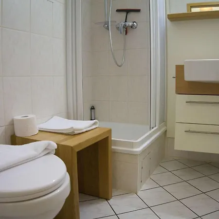 Apartment FeWo mit Meerblick, gratis Nutzung vom AHOI Erlebnisbad und Sauna in Sellin - Haus Blick zur See FeWo 03 Goehren (Ruegen)